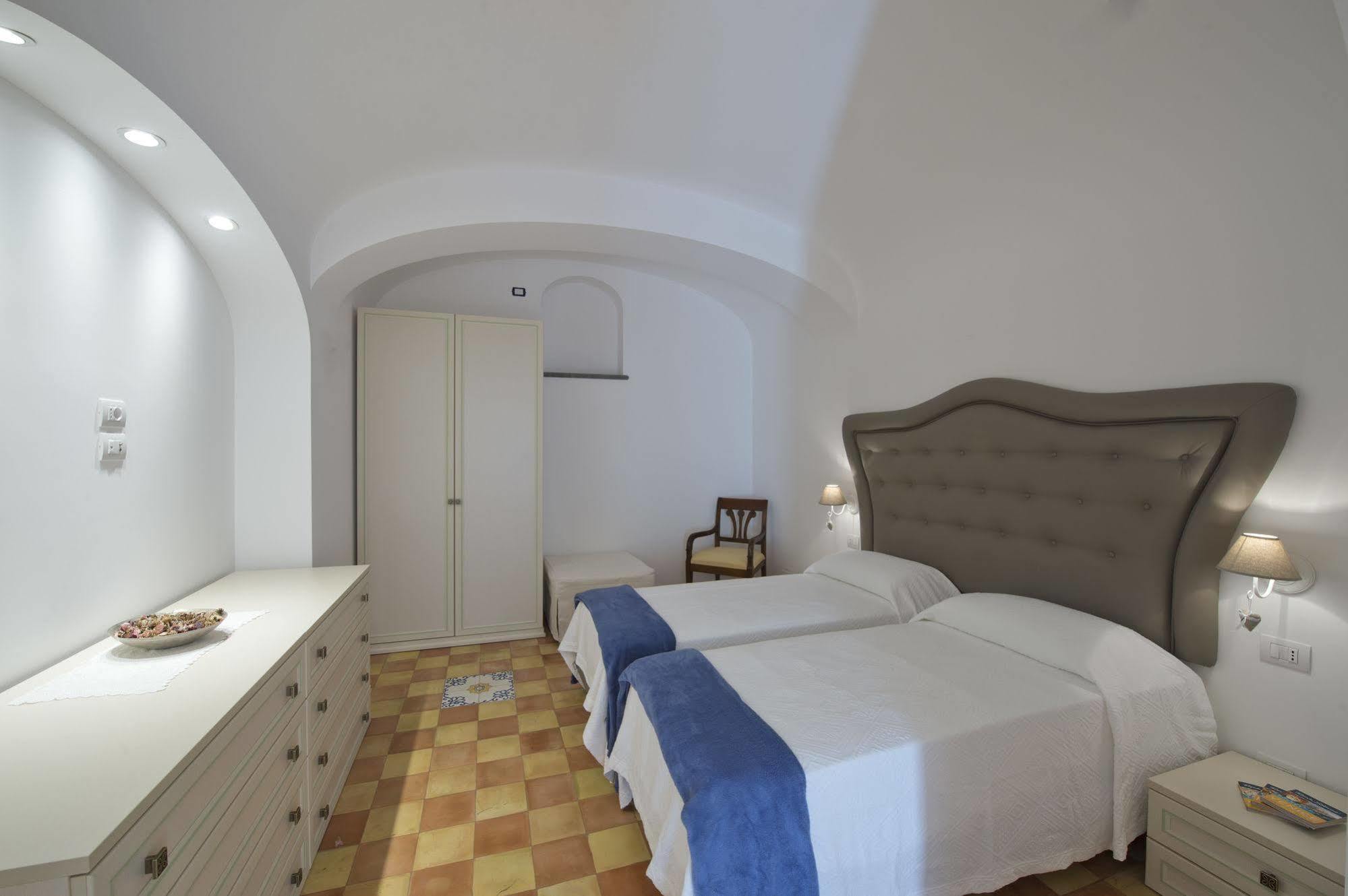 Golden Vaults Praiano Exteriör bild